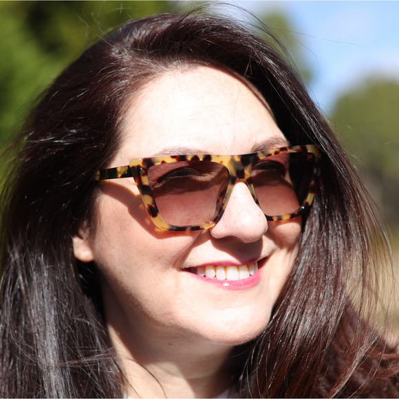 Prada Square Geometric Sunglasses - Medium Tortoise/Grey Gradient - NWT - Picture 11 of 12